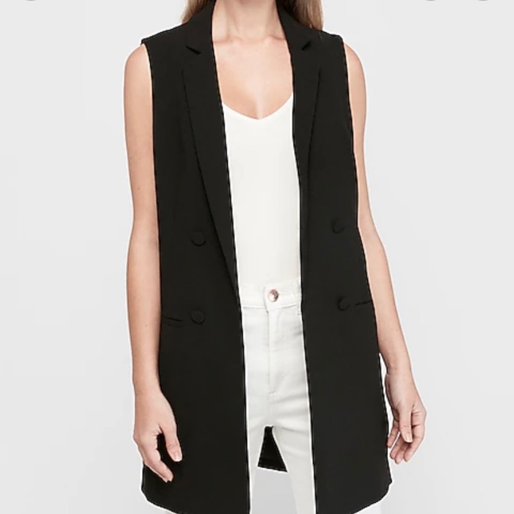 Sleeveless double breasted blazer